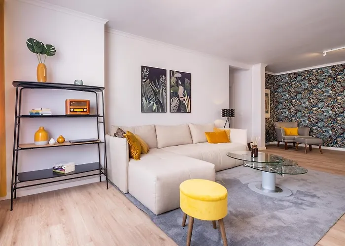 Hospitality Is An Art - Center